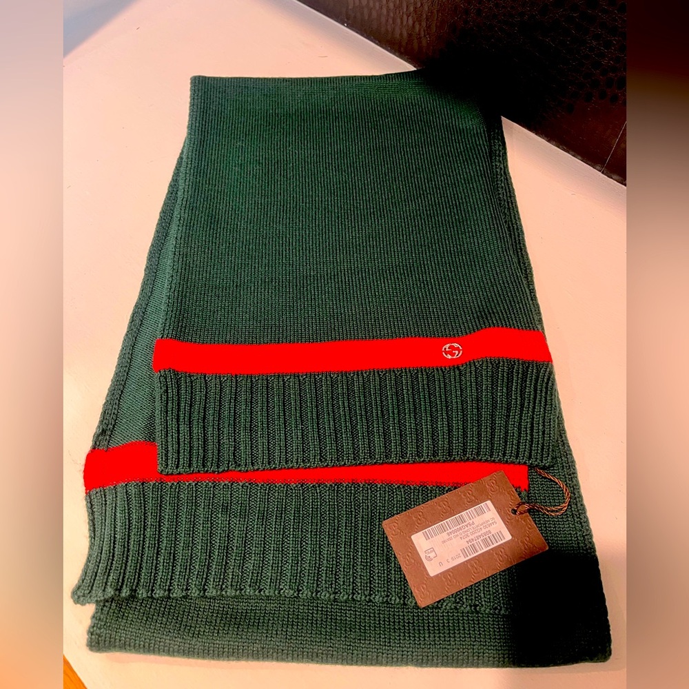 Gucci Scarf: Green Knit